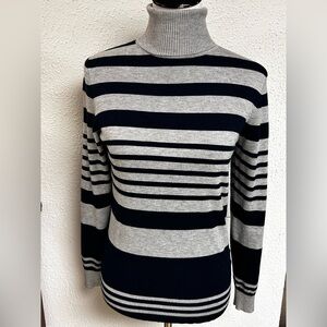 Joseph A Striped Navy and Grey Turtleneck Sweater Thin Knit SZ Medium